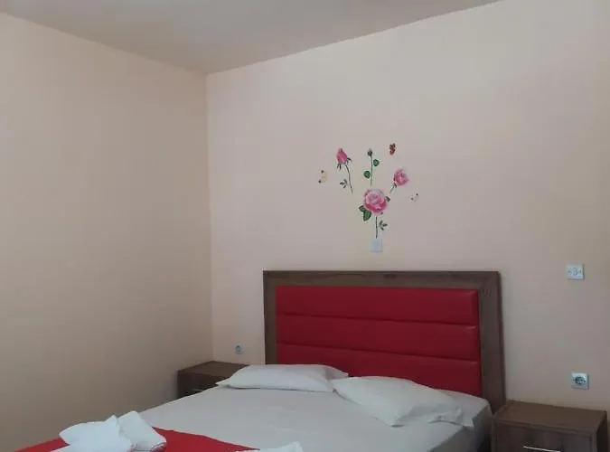 House Stamatis סארטי