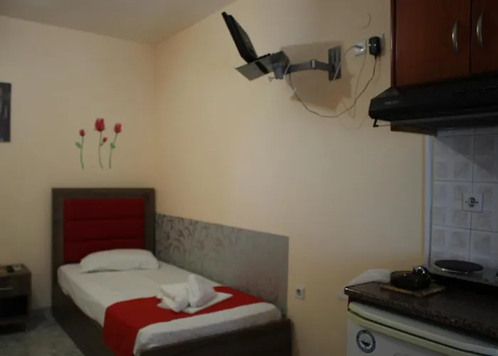House Stamatis * סארטי